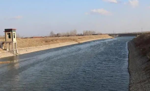 青岛环保实施区域联动执法，破解跨界河流达标难题