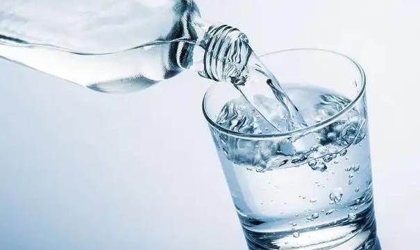 高端水是营销噱头还是真高端