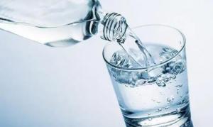 高端水是营销噱头还是真高端
