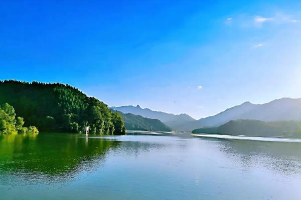 水污染防治行动让青山常在绿水长流空气常新